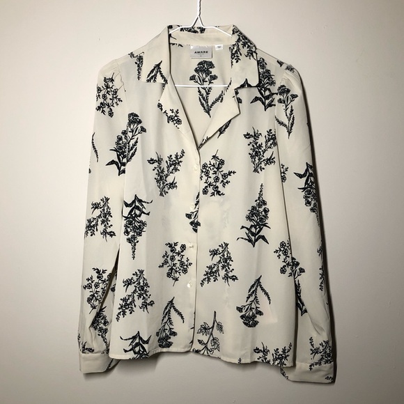 Flower print button-up blouse - Picture 1 of 4